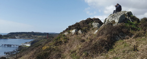 A photo opportunity at Lagavulin Bay