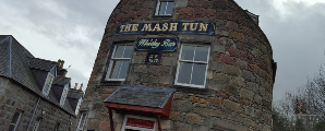 SPeyside whisky tour - The Mash Tun Whisky Bar